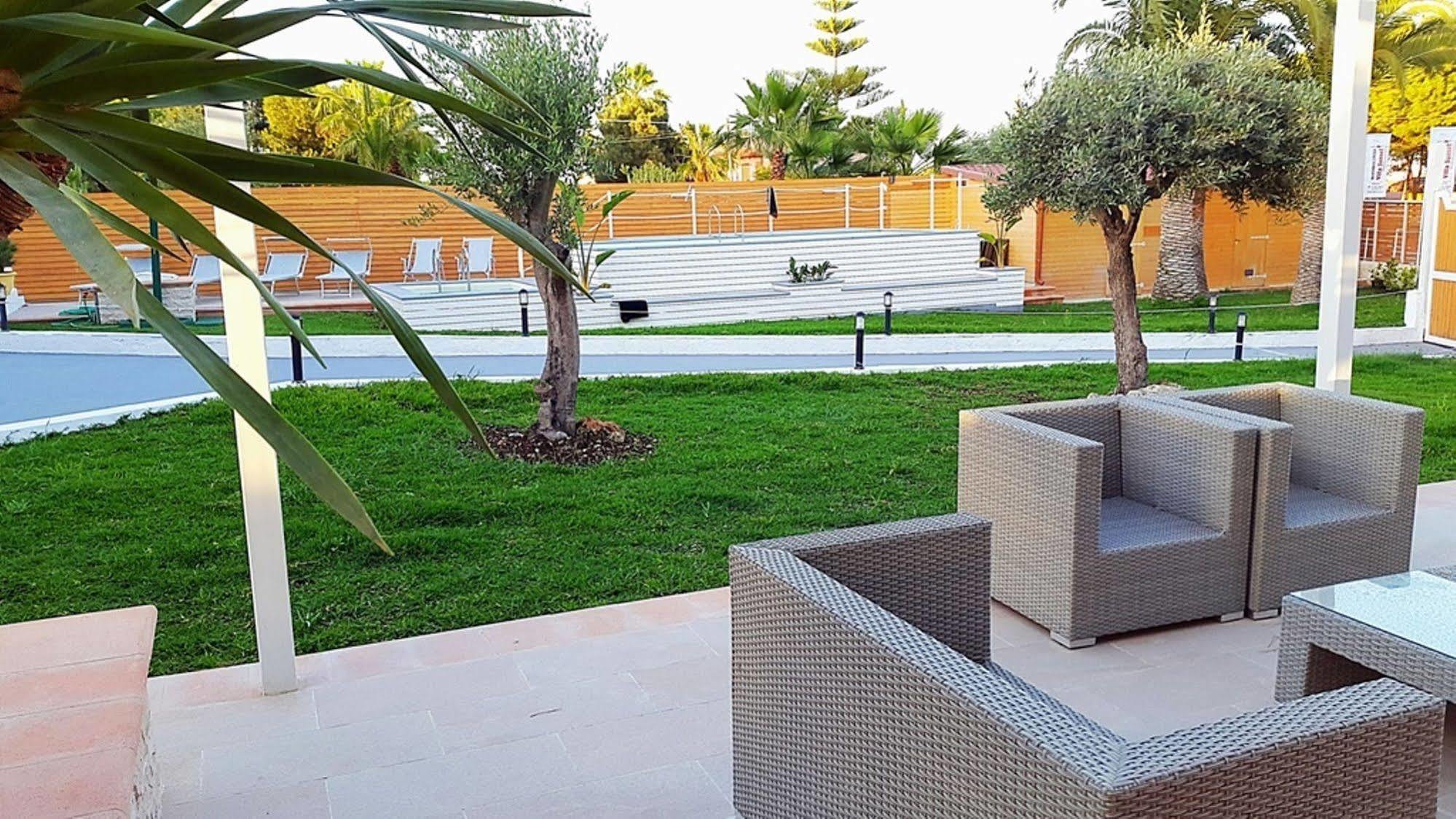 Villa Sunset B&B/Apartments Фонтане-Б'янке Екстер'єр фото